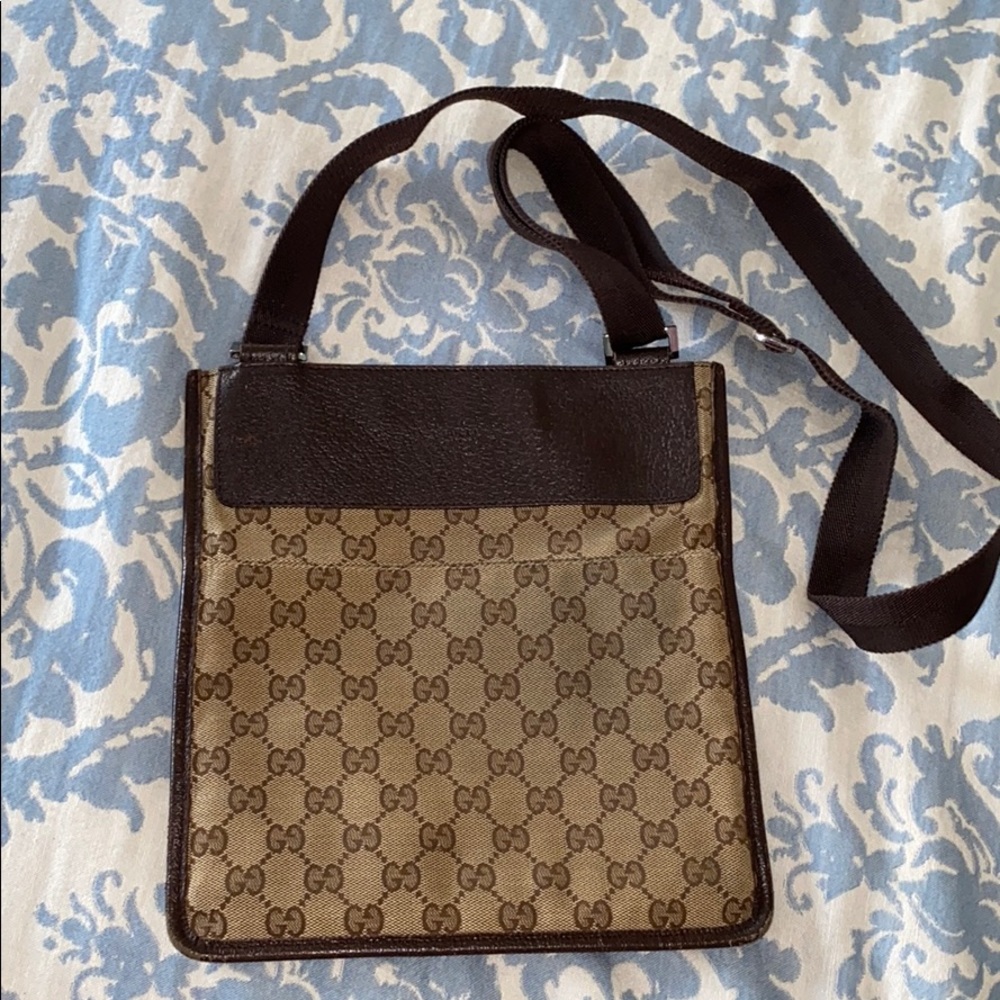 GUCCI Authentic GG Canvas Crossbody Bag